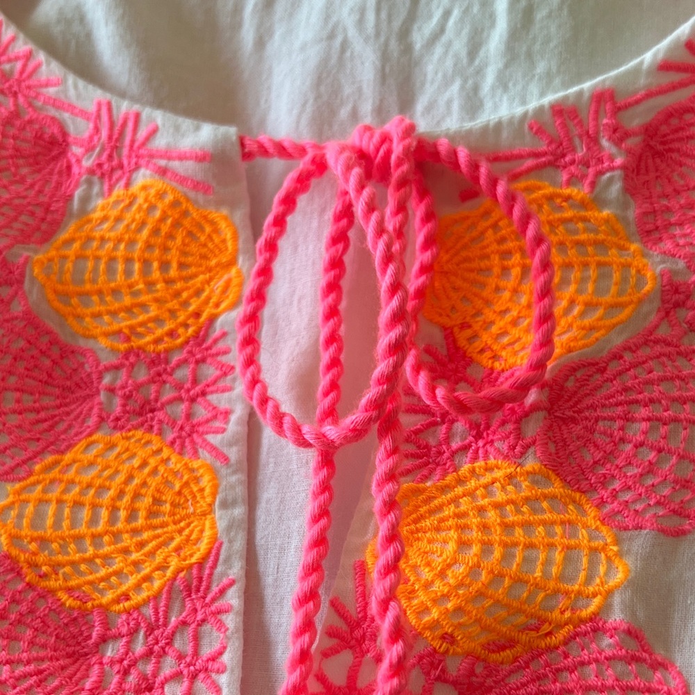 Lilly Pulitzer White Top with Pink and Orange Accents. Great for beach. - Picture 8 of 8